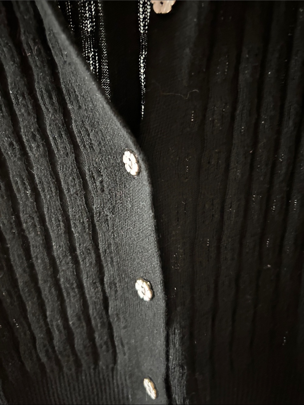 EANUER Black Ribbed Button-Front Cardigan - Picture 2 of 3
